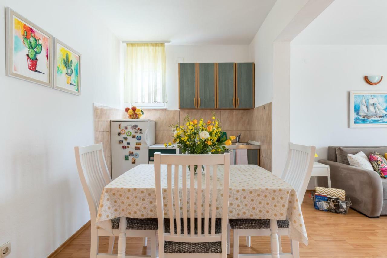 Apartments Rogulj Trogir Ngoại thất bức ảnh