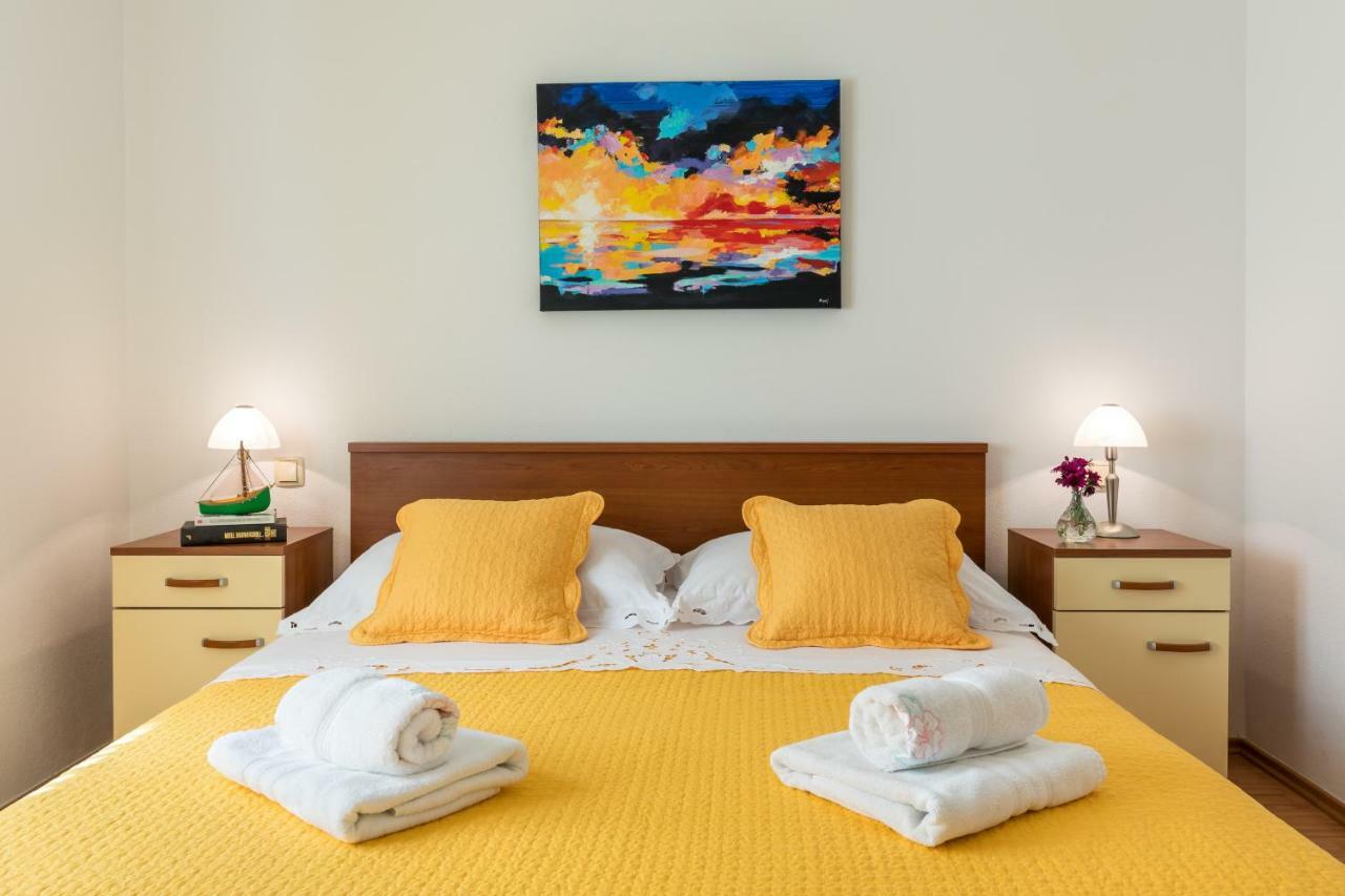 Apartments Rogulj Trogir Ngoại thất bức ảnh