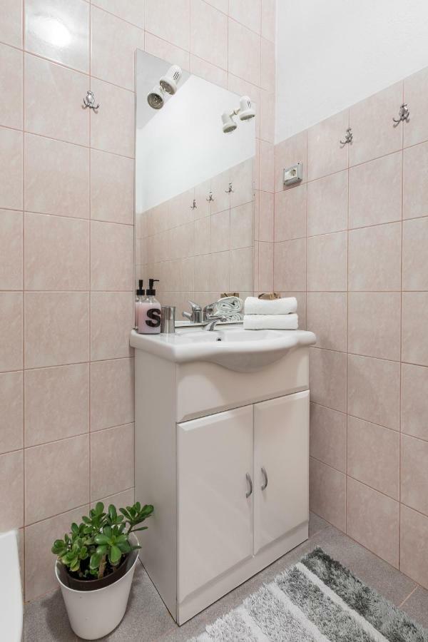 Apartments Rogulj Trogir Ngoại thất bức ảnh
