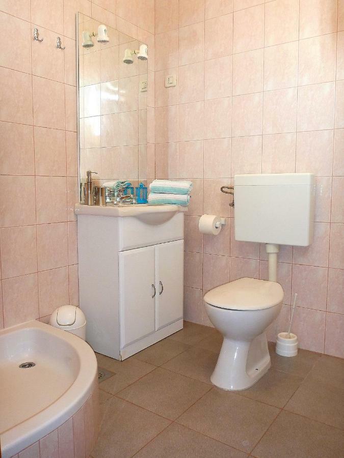 Apartments Rogulj Trogir Ngoại thất bức ảnh