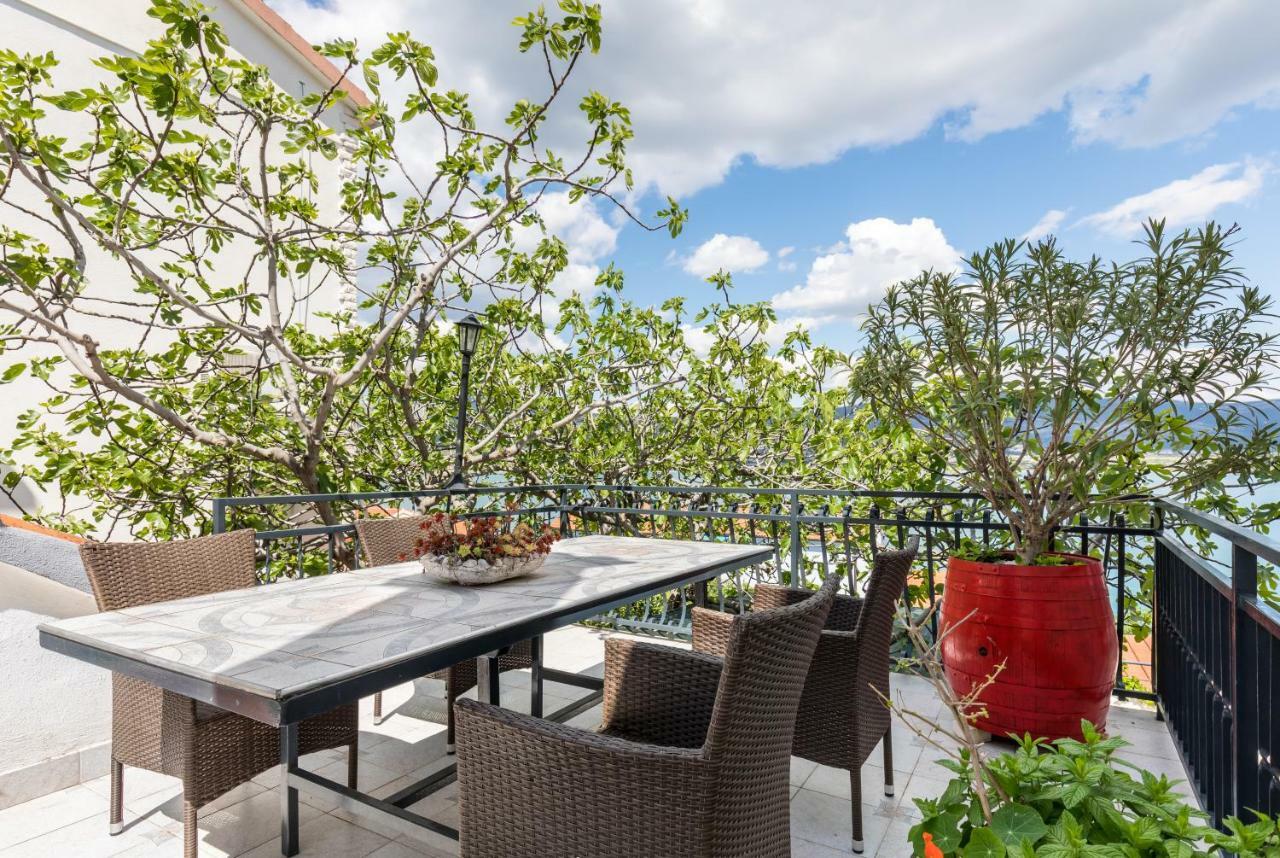 Apartments Rogulj Trogir Ngoại thất bức ảnh