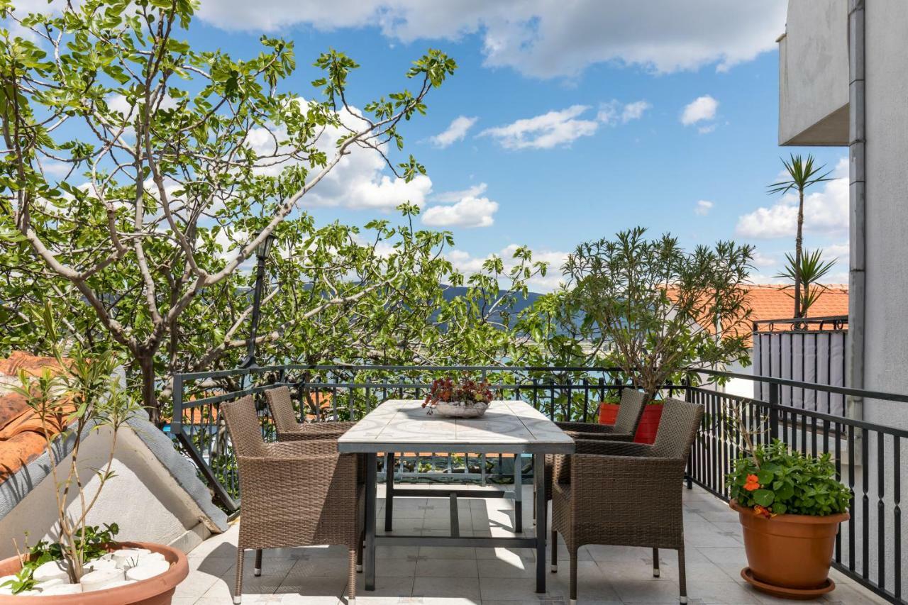 Apartments Rogulj Trogir Ngoại thất bức ảnh